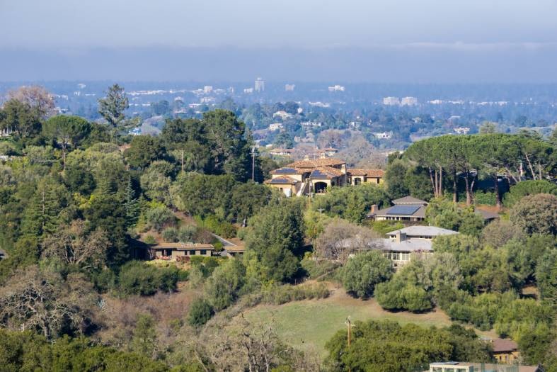 Visit our Los Altos, California (CA) Store for Custom Blinds, Shades, and Shutters from Hunter Douglas